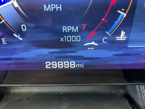 Used 2025 Chevrolet Equinox LT AWD/4WD image 13