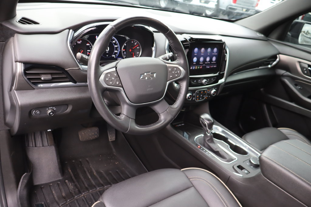Used 2022 Chevrolet Traverse Premier w/ Redline Edition AWD/4WD image 6