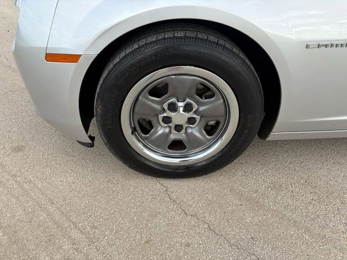 Used 2010 Chevrolet Camaro LS image 12