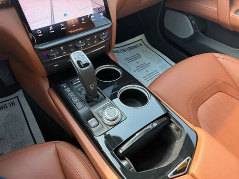 Used 2023 Maserati Quattroporte Modena Q4 AWD/4WD image 24