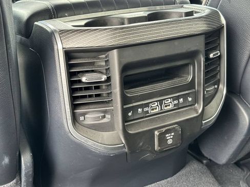 Used 2022 RAM 1500 Limited AWD/4WD image 16