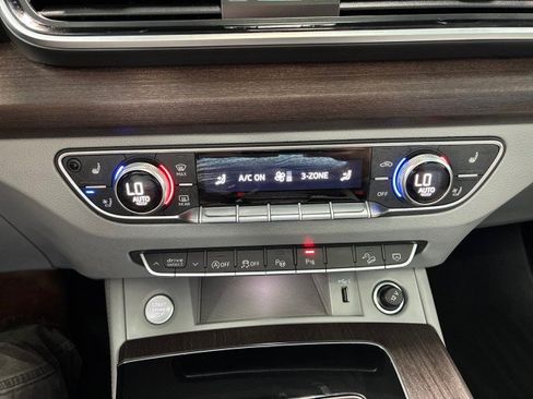 Used 2021 Audi Q5 Prestige AWD/4WD image 21