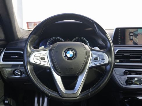 Used 2019 BMW 750i xDrive image 45