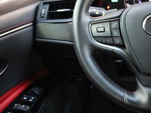 Used 2022 Lexus ES 300h F Sport image 38