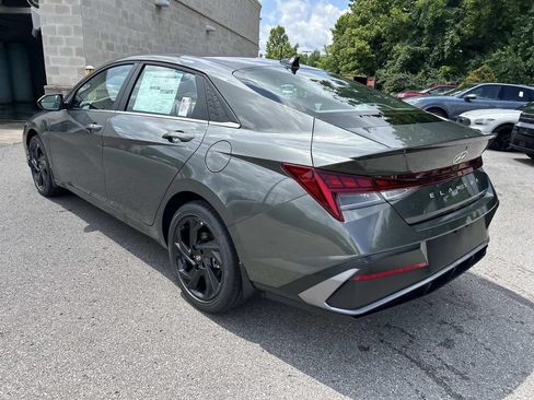 New 2026 Hyundai Elantra SEL Sport Premium FWD image 5