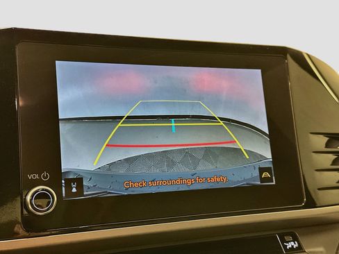 Used 2025 Toyota Camry SE FWD image 23