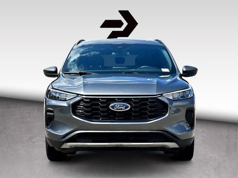 Used 2025 Ford Escape ST-Line FWD image 3