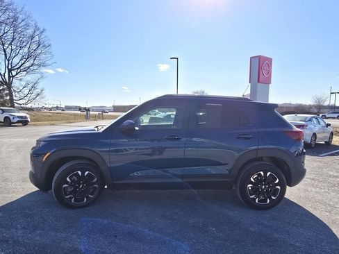 Used 2021 Chevrolet TrailBlazer LT w/ Convenience Package image 11