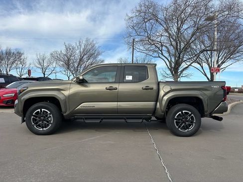 Used 2026 Toyota Tacoma TRD Sport RWD image 2
