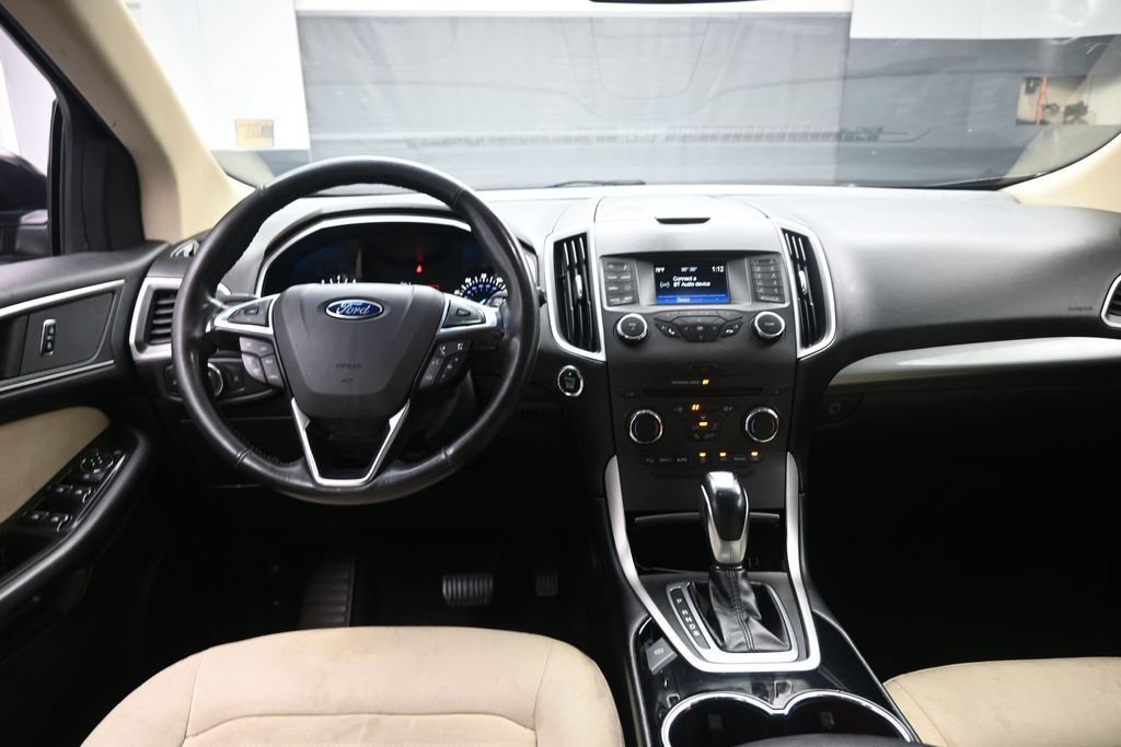 Used 2017 Ford Edge SEL w/ Cargo Accessory Package FWD image 9