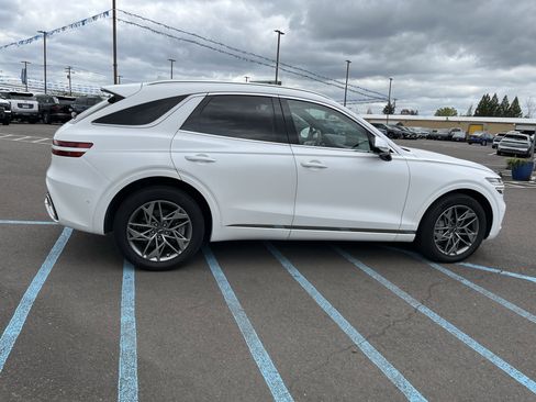 Used 2023 Genesis GV70 2.5T w/ Advanced Package AWD/4WD image 6
