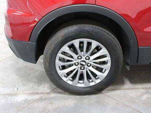 Used 2024 Cadillac XT4 Premium Luxury image 47