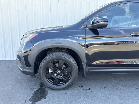 Used 2022 Honda Pilot TrailSport image 3