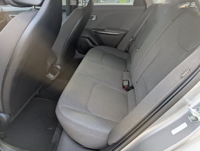 Used 2025 Kia K4 FWD image 11