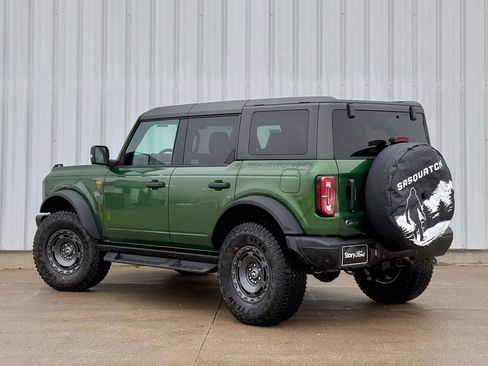 New 2025 Ford Bronco Badlands image 3