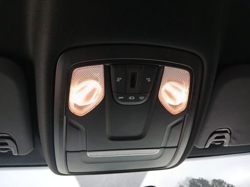 Used 2021 RAM 3500 Tradesman w/ Chrome Appearance Group image 33