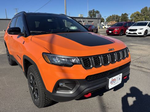 New 2026 Jeep Compass Trailhawk image 2