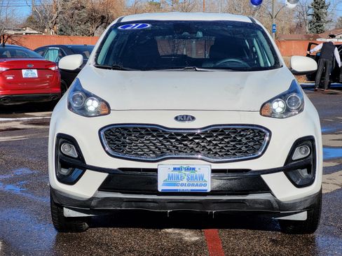 Used 2021 Kia Sportage LX image 2