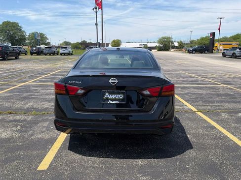 Used 2025 Nissan Altima 2.5 SV FWD image 4
