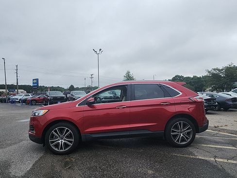 Used 2020 Ford Edge Titanium AWD/4WD image 18