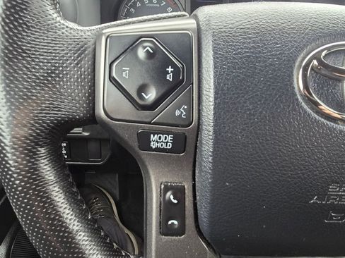 Used 2016 Toyota Tacoma TRD Off-Road w/ Towing Package image 21