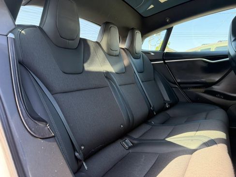 Used 2017 Tesla Model S 75 RWD image 19