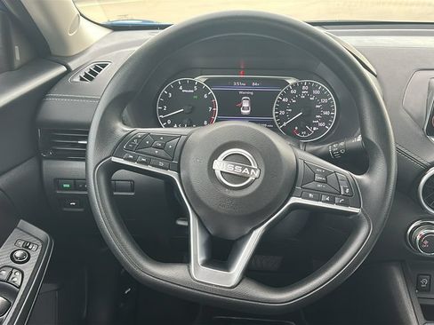 Used 2025 Nissan Sentra SV FWD image 22