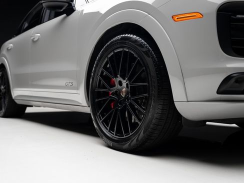 Used 2022 Porsche Cayenne GTS AWD/4WD image 82