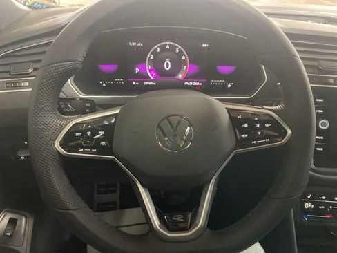 Certified 2024 Volkswagen Tiguan SE R-Line image 17