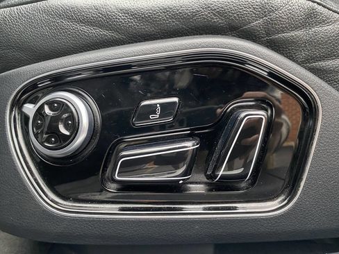 Used 2016 Audi A8 L 3.0T w/ Executive Package image 38