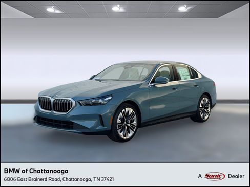 Used 2026 BMW 530i w/ Premium Package RWD image 1