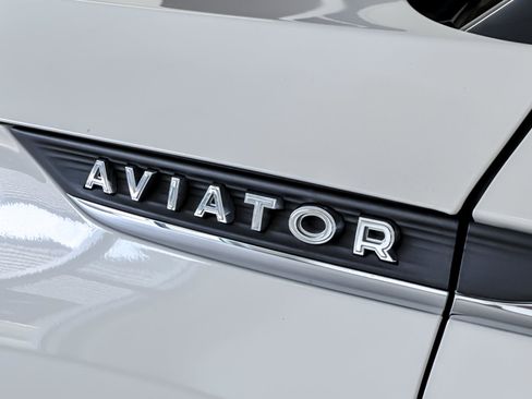 Certified 2023 Lincoln Aviator Reserve AWD/4WD image 29
