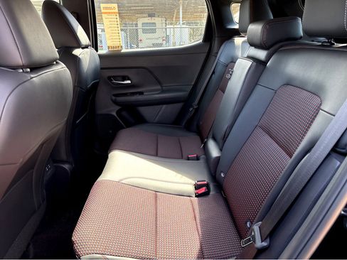 New 2026 Nissan Kicks SR w/ SR Premium Package FWD image 15