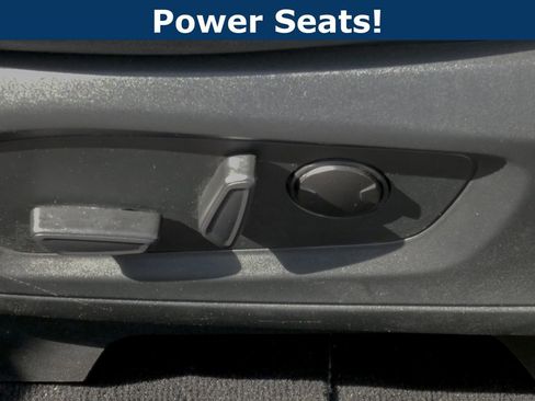Used 2020 Ford Explorer XLT w/ Equipment Group 202A AWD/4WD image 15
