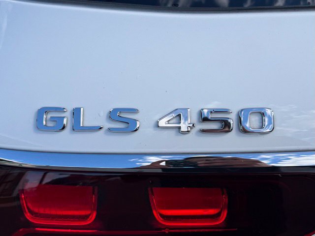 Used 2026 Mercedes-Benz GLS 450 4MATIC image 9