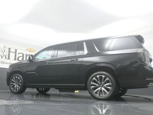 New 2026 Chevrolet Suburban High Country AWD/4WD image 34