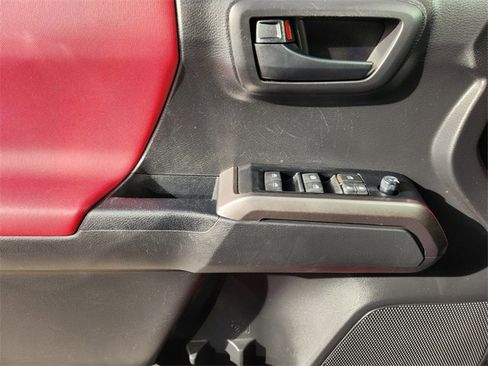 Used 2022 Toyota Tacoma SR5 image 22