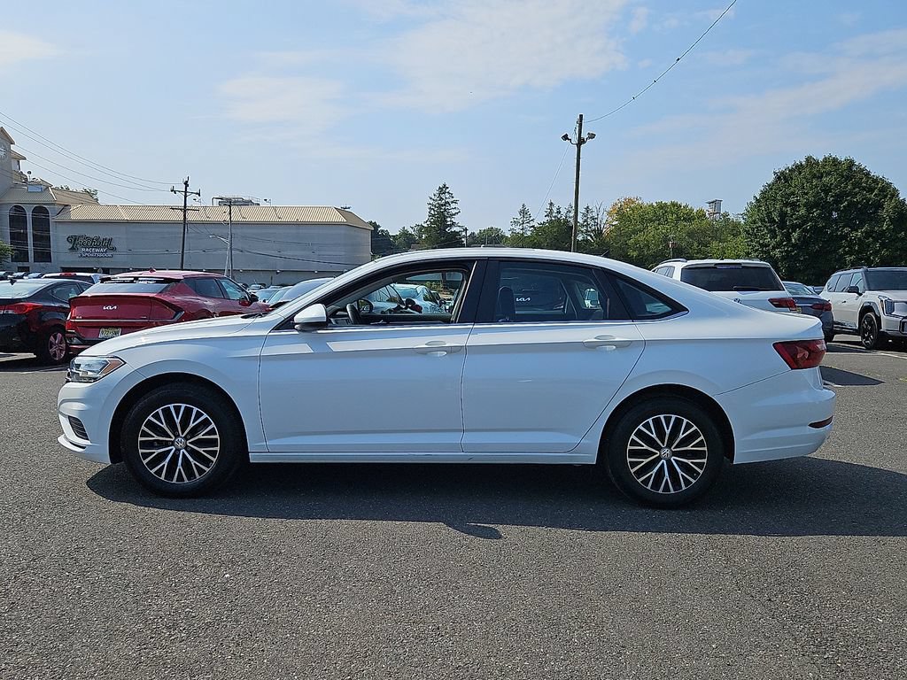 Used 2021 Volkswagen Jetta SE FWD image 4