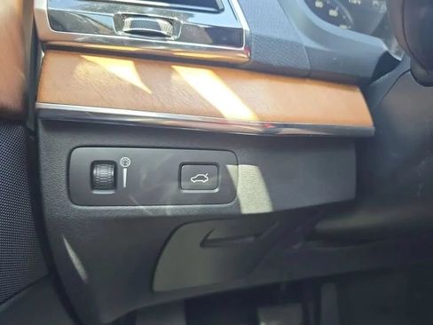 Used 2022 Volvo XC90 T6 Momentum w/ Advanced Package AWD/4WD image 24