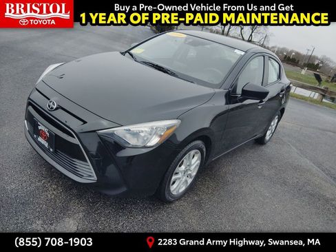 Used 2016 Scion iA image 3
