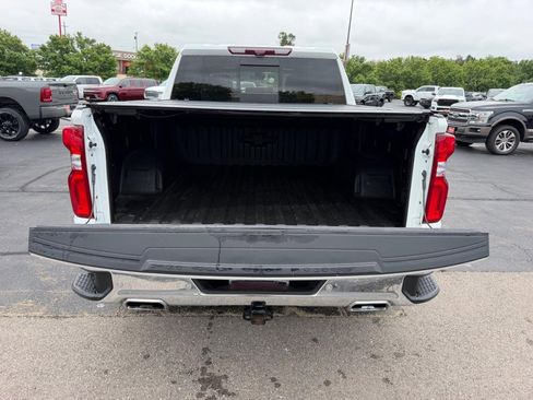 Used 2022 Chevrolet Silverado 1500 LTZ w/ LTZ Premium Package AWD/4WD image 5