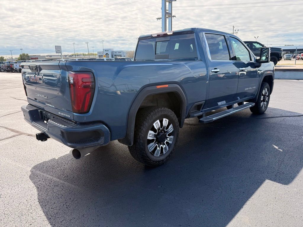 Used 2025 GMC Sierra 2500 Denali w/ Technology Package AWD/4WD image 2