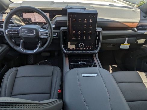 New 2026 GMC Yukon XL Denali w/ Sun & Power Step Package AWD/4WD image 16