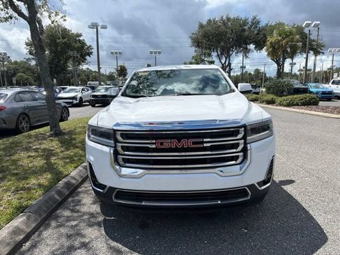 Used 2023 GMC Acadia SLT FWD image 2