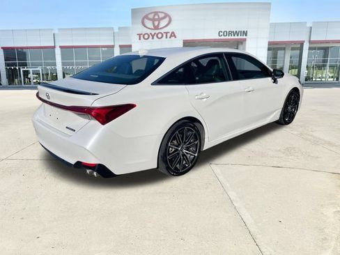 Certified 2022 Toyota Avalon Touring w/ Advanced Safety Package FWD image 5