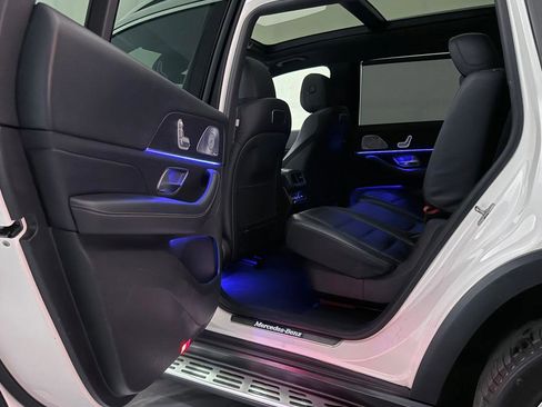 Used 2020 Mercedes-Benz GLS 450 4MATIC image 21