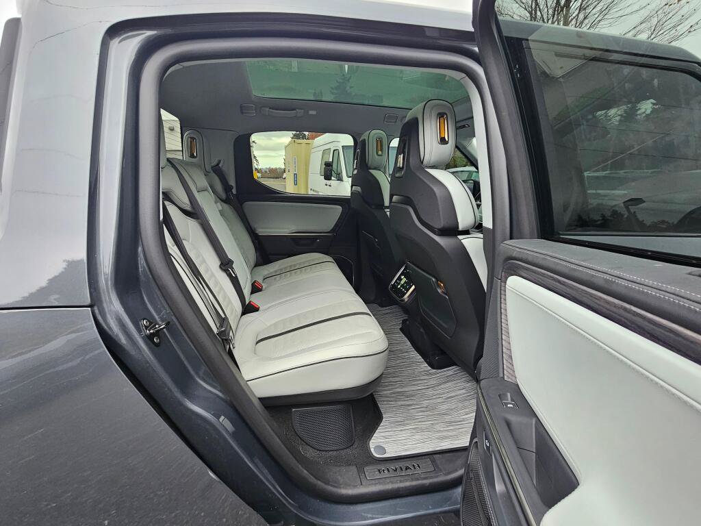 Used 2026 Rivian R1T Adventure Dual AWD/4WD image 13