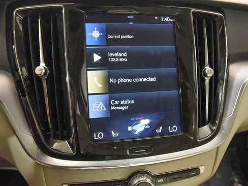 Used 2020 Volvo S60 T6 Momentum w/ Protection Package Premier image 7