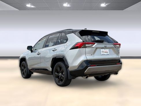 Used 2021 Toyota RAV4 XSE AWD/4WD image 3