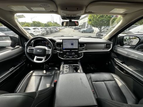 Certified 2023 Ford Expedition XLT AWD/4WD image 3